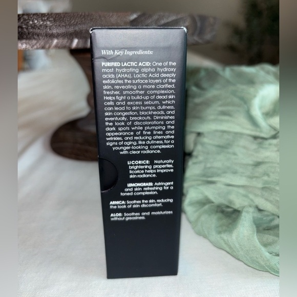 Sunday Riley Good Genes All-In-One Lactic Acid Treatment 1 fl oz • Exfoliate - Picture 8 of 12